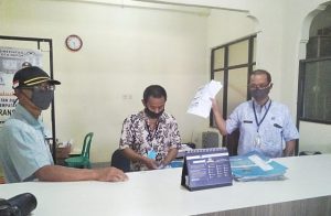 Staff kelurahan Baktijaya 
