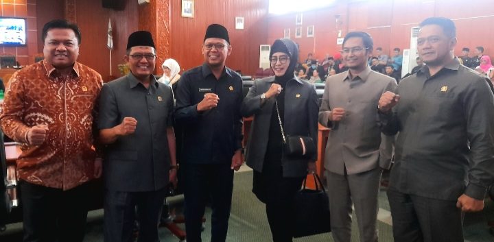 IBH ketiga dari sebelah kiri