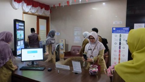 Proses penilaian dan evaluasi penyelenggara pelayanan publik, Dinas Komunikasi dan Informatika (Diskominfo) Kota Depok oleh tim penilai.