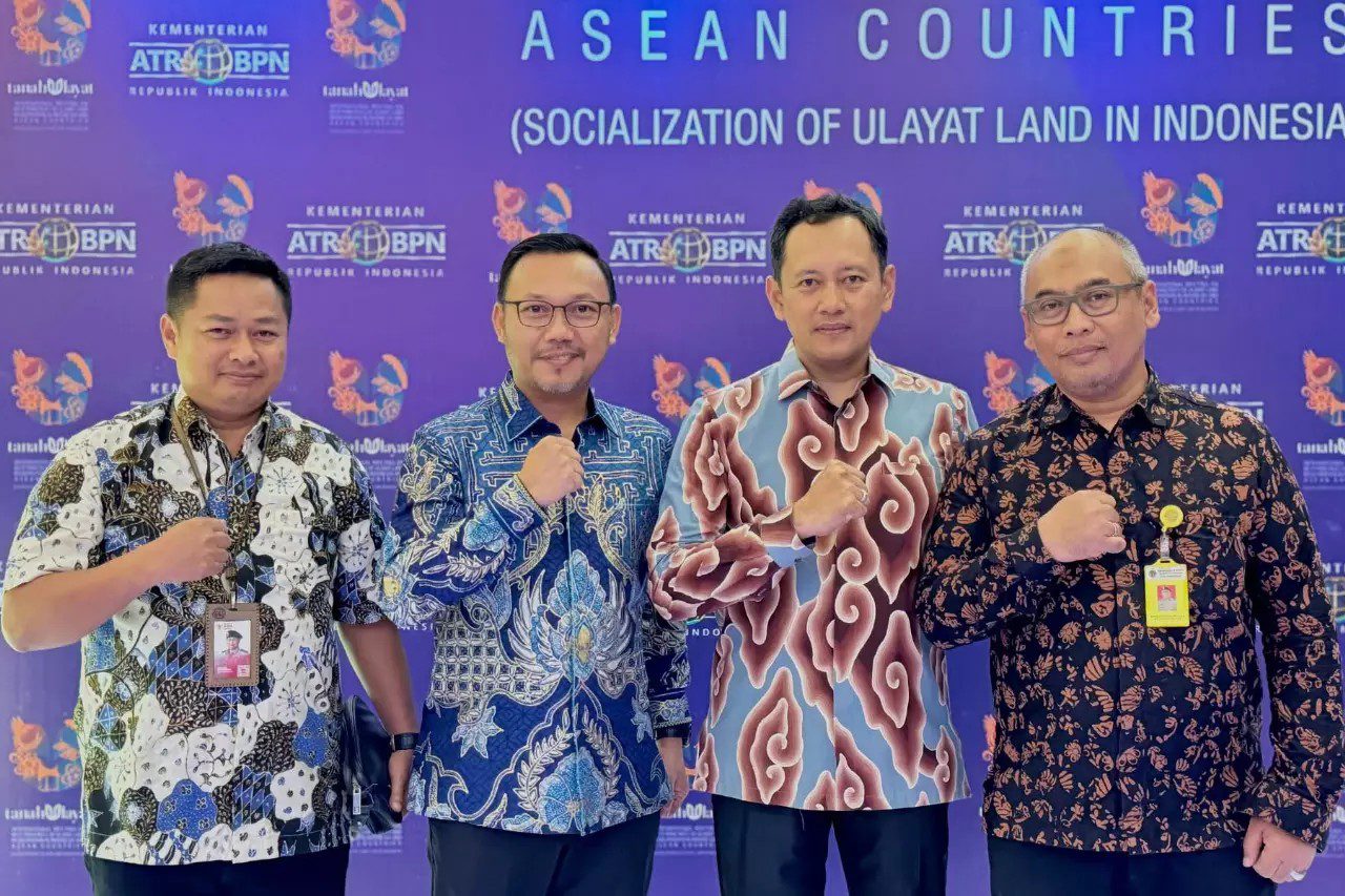 Kepala BPN Kota Depok, Indra Gunawan bersama Kepala Seksi Penetapan Hak dan Pendaftaran BPN Depok, Dindin Saripudin menghadiri International Meeting on Best Practices of Ulayat Land Registration in Indonesia and ASEAN Countries di Bandung, Jawa Barat. (dok.BPN Kota Depok).