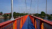 Jembatan Gantung Taman Albar