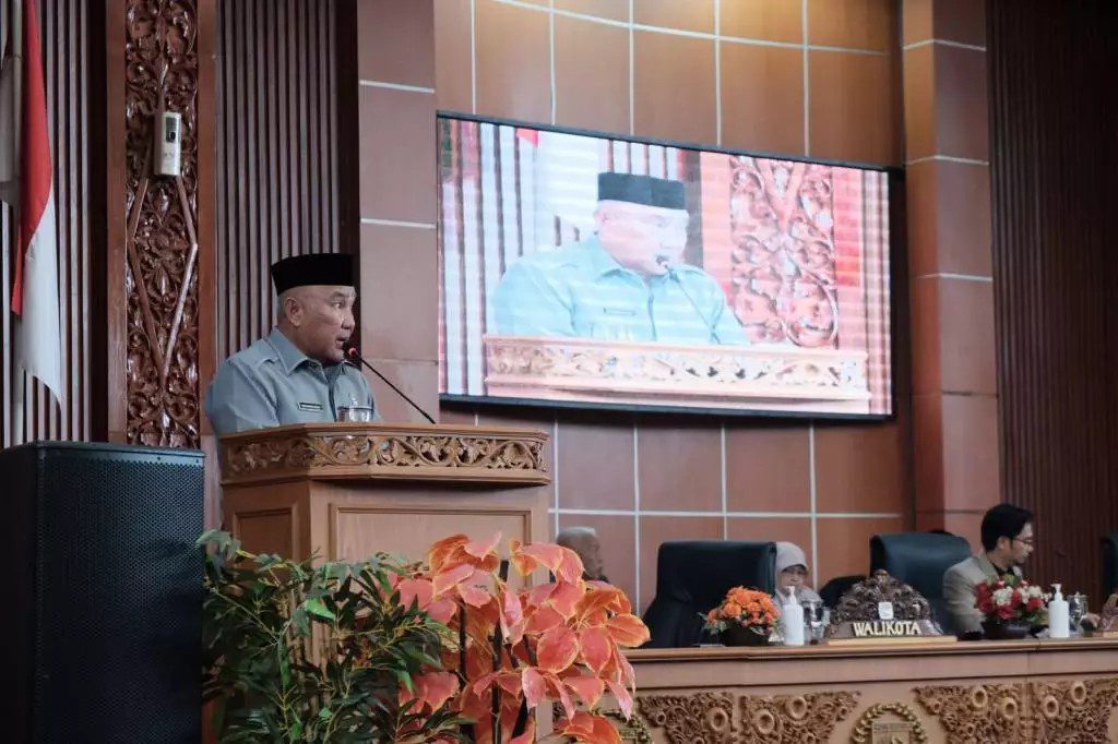 Wali Kota Depok, Mohammad Idris pada Rapat Paripurna DPRD Depok