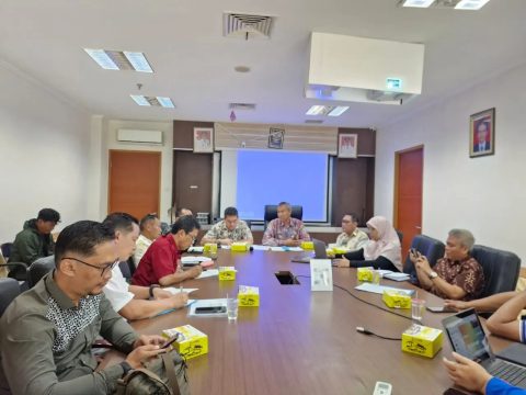 Pertemuan DEPEKO membahas penetapan UMK Kota Depok Tahun 2025. (dok. Disnaker Kota Depok).