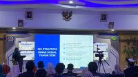 Kadinsos Kota Depok Devi Maryori, memaparkan isu strategis Dinsos tahun 2025.