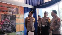 Kapolres Metro Depok, Kombes Abdul Waras mengunjungi Pospam Terminal Jatijajar.