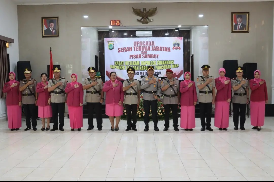 Kapolres Metro Depok, Kombes Abdul Waras bersama pejabat utama. (dok. Narasumber).