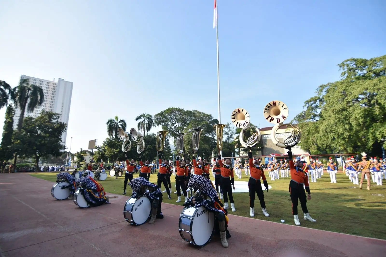 Korps musik Gita Abdi Praja IPDN saat Upacara Hari Jadi ke-26 Kota Depok.