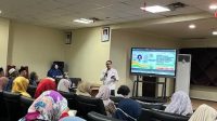 Sekdinkes Kota Depok, Yuliandi memaparkan Penanggulangan HIV- AIDS.