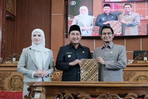 Empat Raperda