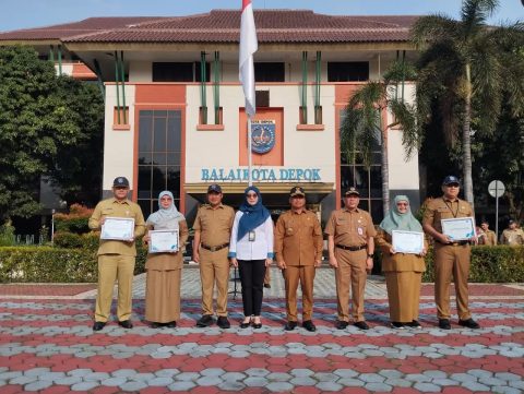 Perangkat Daerah terima penghargaan dari BPJS Ketenagakerjaan.