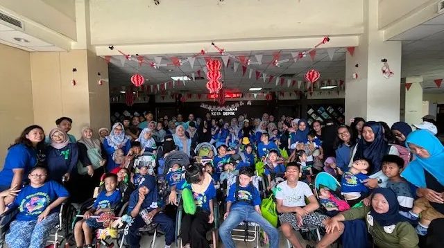 Anak istimewa yang tergabung dalam Rumah Cerebral Palsy (RCP) Kota Depok. Anak istimewa yang tergabung dalam Rumah Cerebral Palsy (RCP) Kota Depok.