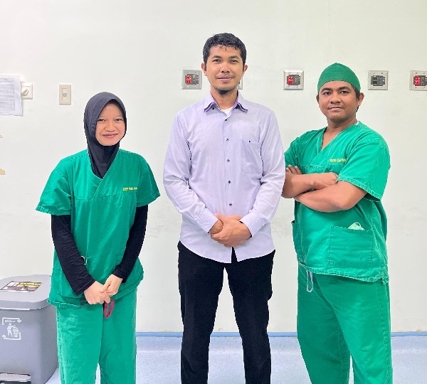 Tiga Perawat