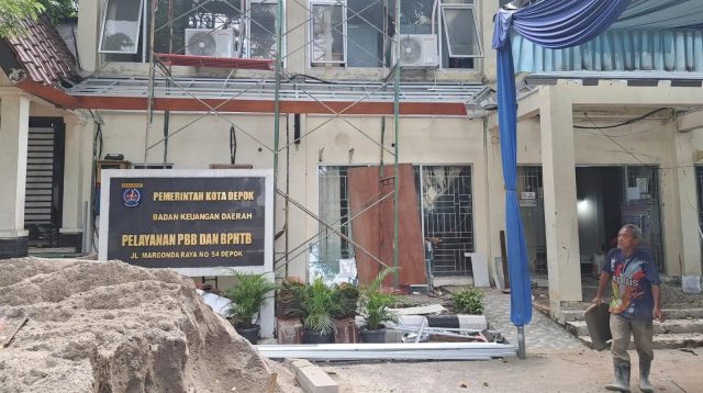 Proses rehab gedung pelayanan Pajak Bumi Bangunan Pedesaan dan Perkotaan (PBB-P2).