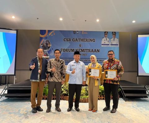 Wali Kota Depok, Supian Suri (tengah) bersama perwakilan Bank BJB dan PT Bayer Indonesia dalam acara CSR Gathering dan Forum Kemitraan Tahun 2025.