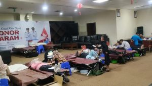 Dinsos Depok gelar donor darah dalam rangka memperingati HDI dan HKSN. (dok. Dinsos Depok).