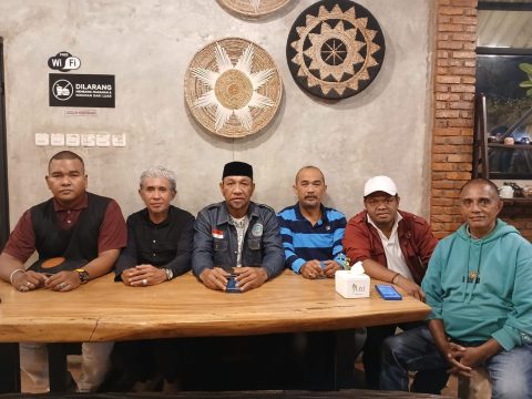 H.Moren ( ketiga dari kiri).