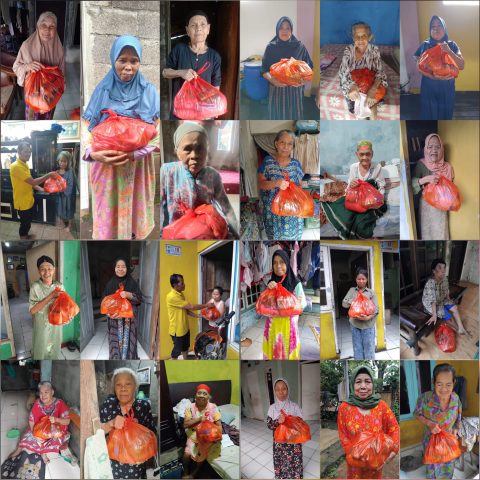 YGP Bagikan 30 Paket Sembako Untuk Janda Lansia di Tapos