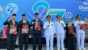 ASN di Lingkungan Pemkot Depok terima penghargaan Satyalancana Karya Satya (SLKS).